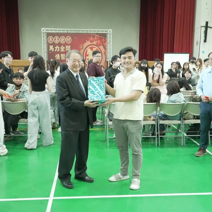 馬力全開情繫正修！正修科大僑生春節聯歡 拔河奪冠、抽大獎熱鬧非凡圖片