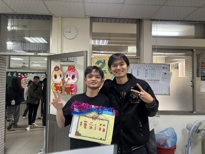 114學年度僑生冬至暨聖誕幸福小語活動圖片